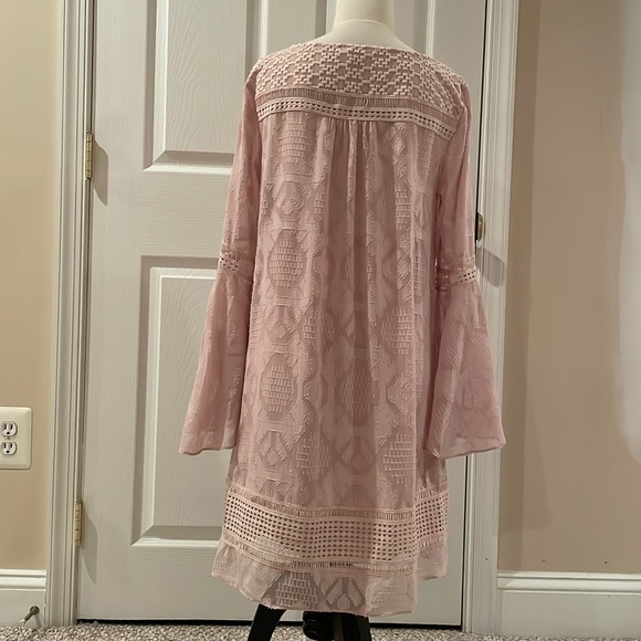 Floreat Esme Bell Sleeve Dress - Picture 2 of 3